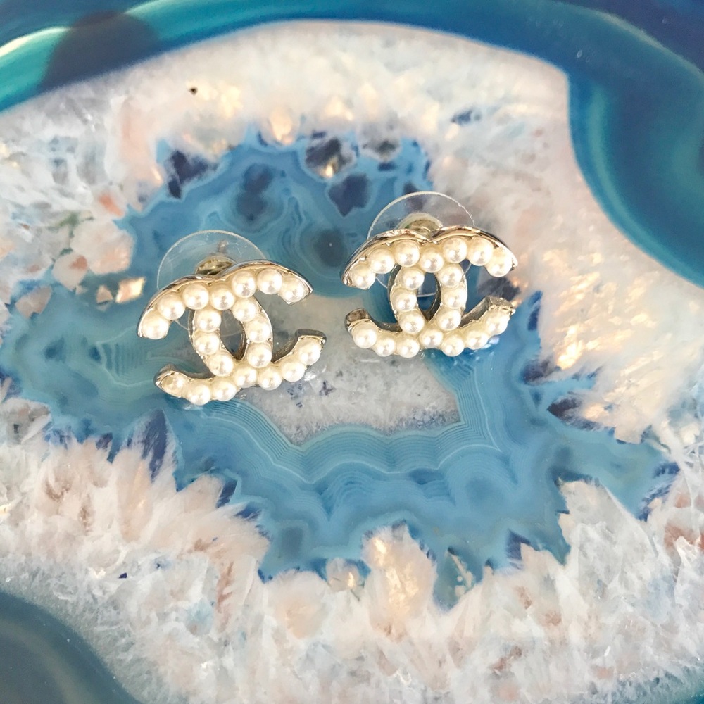 Pearl earrings